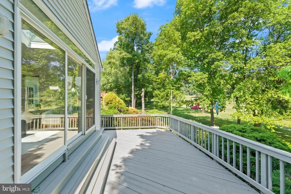 Photo of 2037 DURAND DRIVE