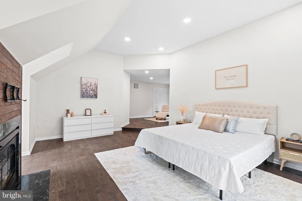 Photo of 6836 COMPTON HEIGHTS CIRCLE