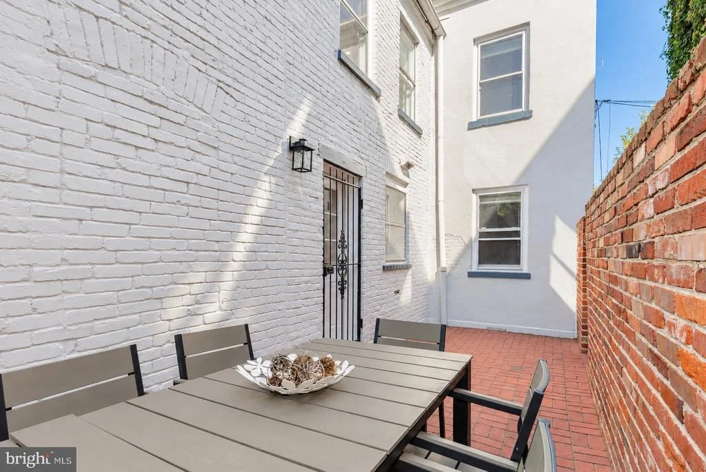 Photo of 23 5TH STREET SE