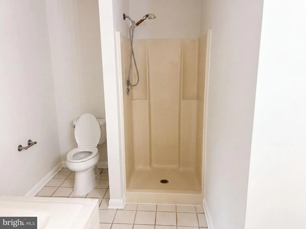 Photo of 542 JONATHAN ROAD