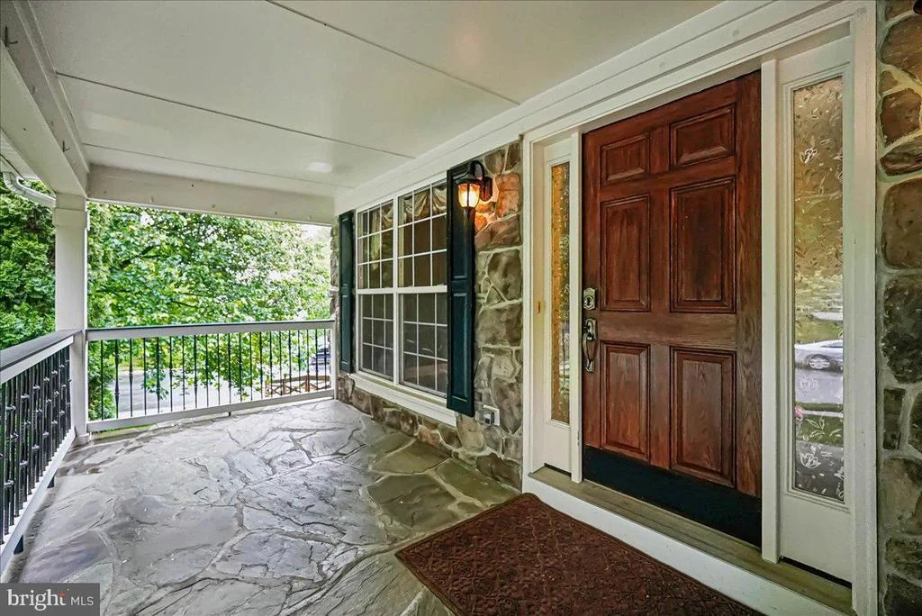 Photo of 320 N CONSTITUTION WAY