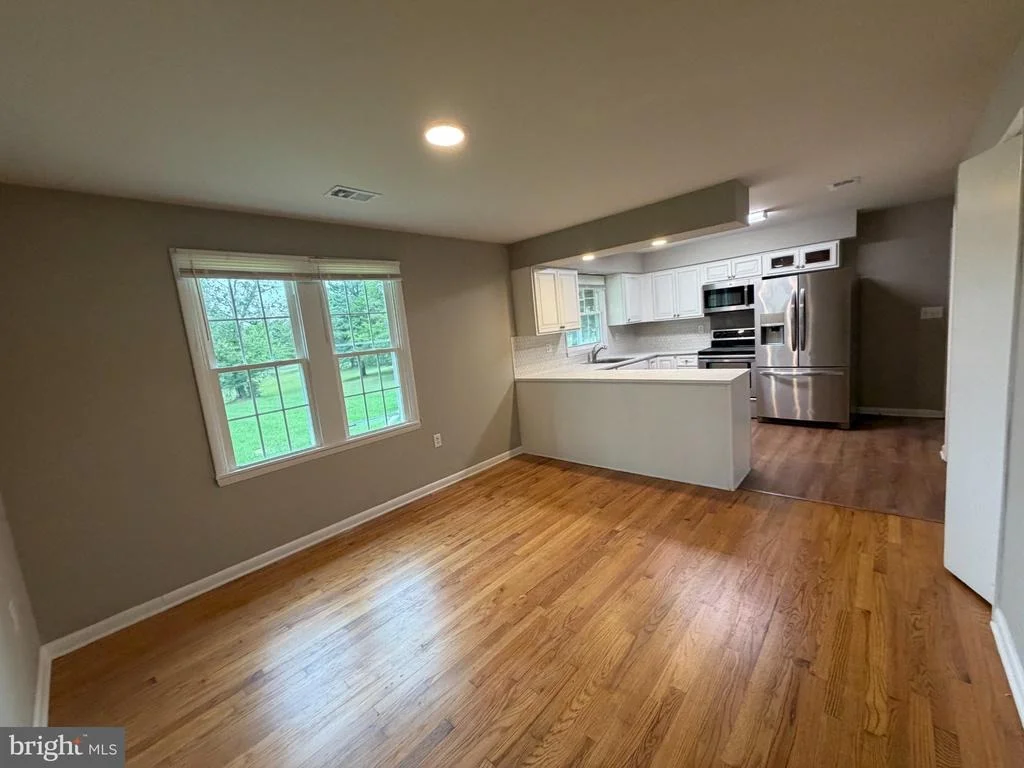 Photo of 3 SPRINGVIEW BOULEVARD