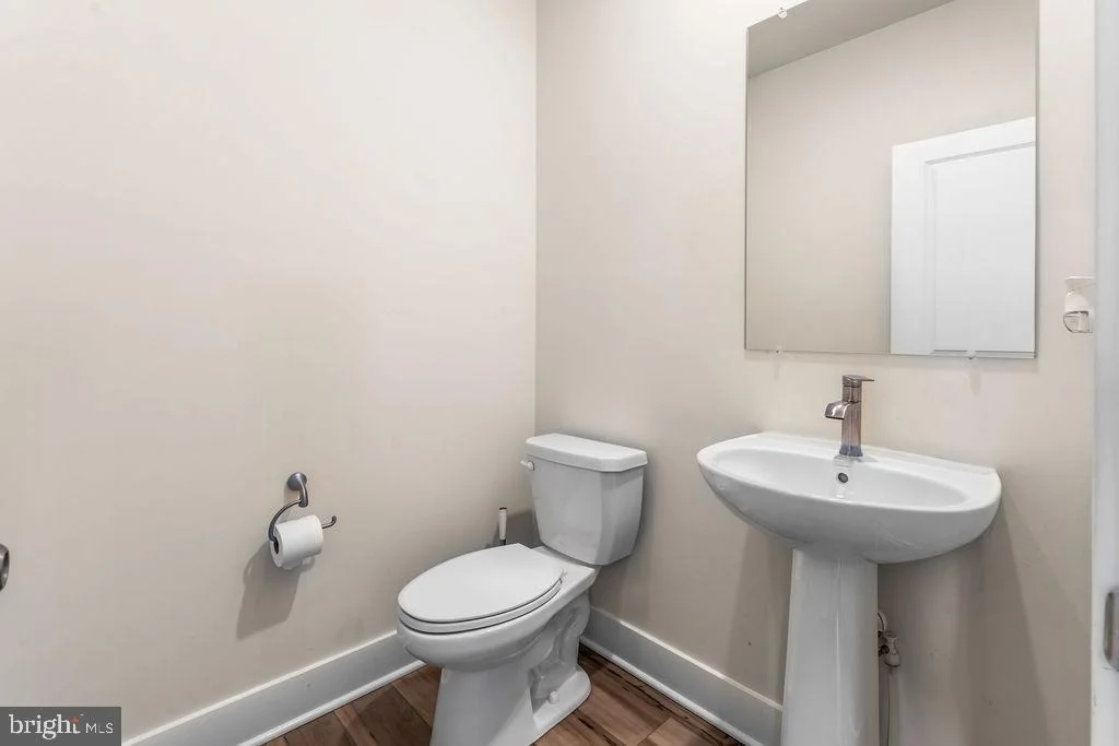 Photo of 5196 NEWPORT CIRCLE