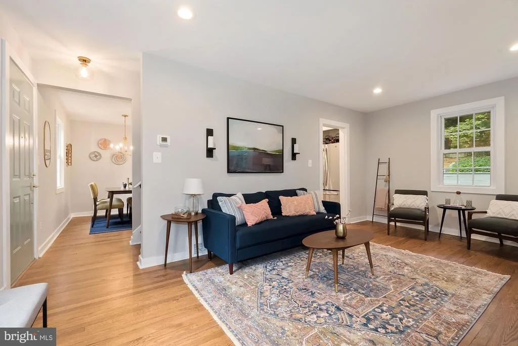 Photo of 8713 READING ROAD