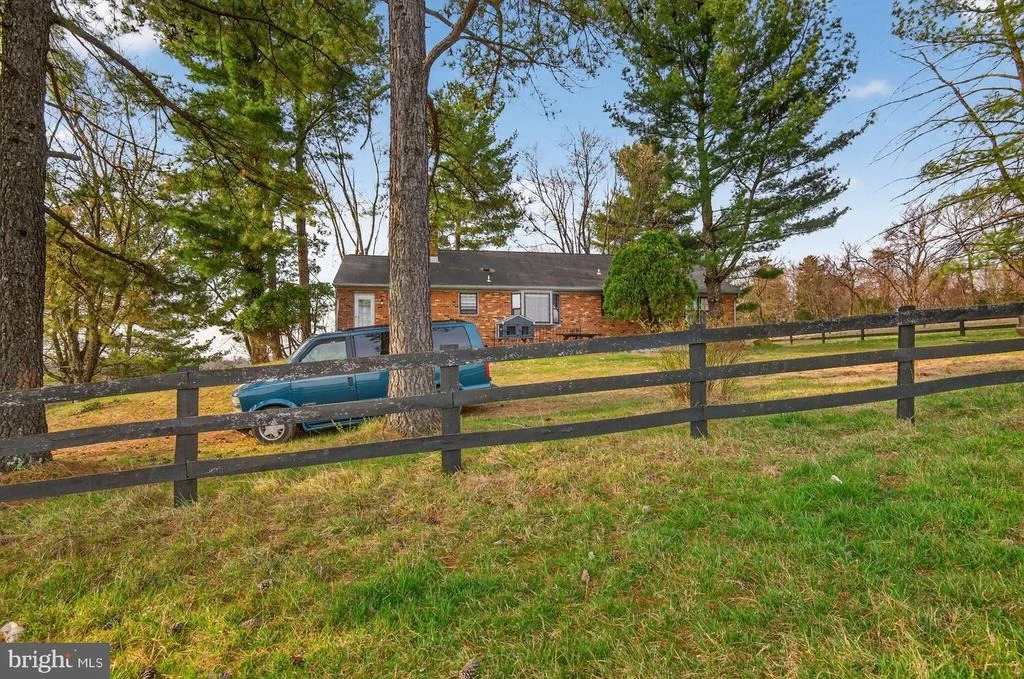 Photo of 40246 THOMAS MILL ROAD
