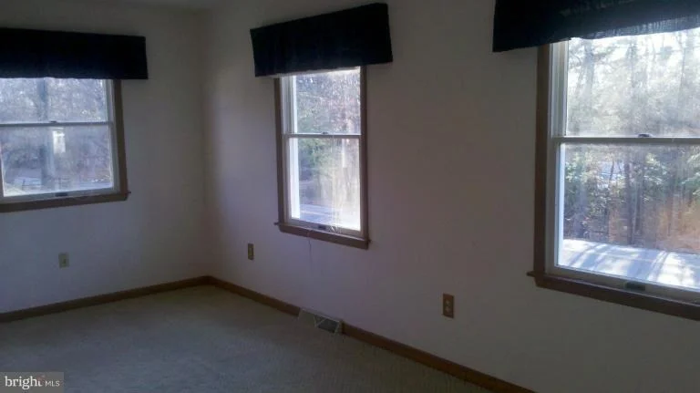 Photo of 5002 LONG BEACH ROAD