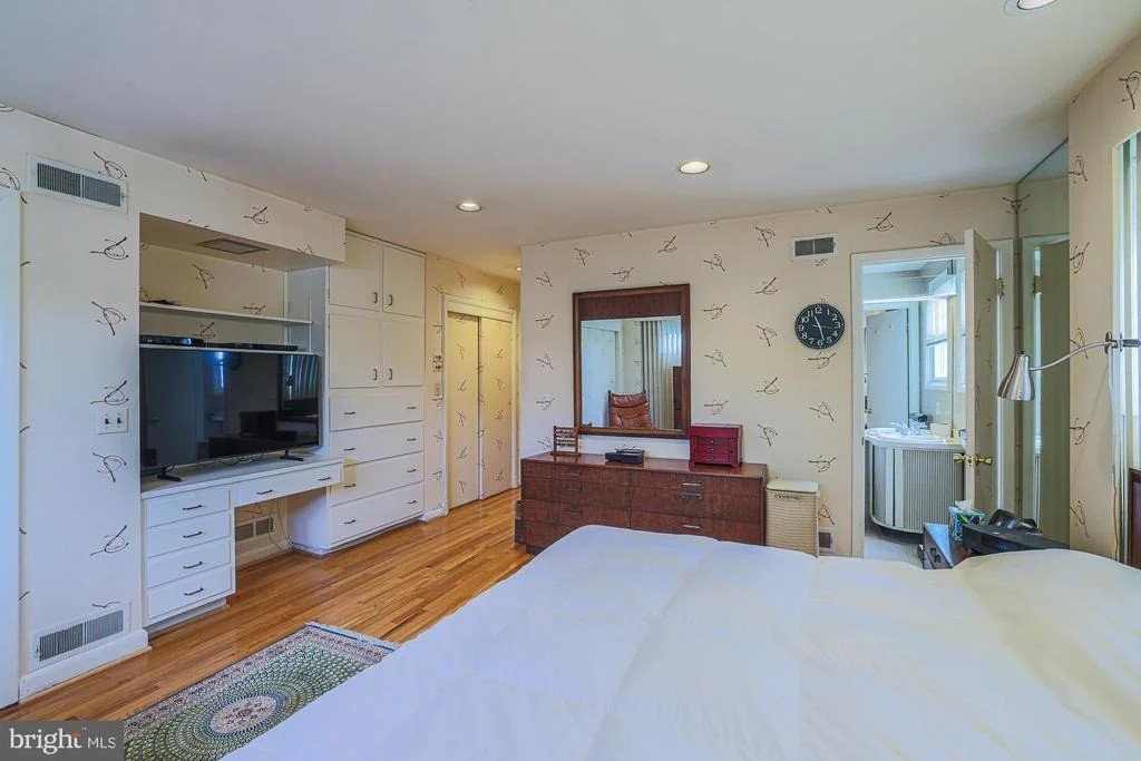 Photo of 6300 SHELRICK DRIVE