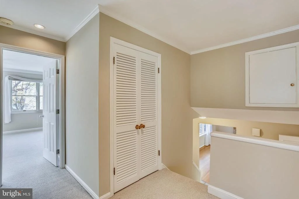 Photo of 19005 PLUMMER DRIVE