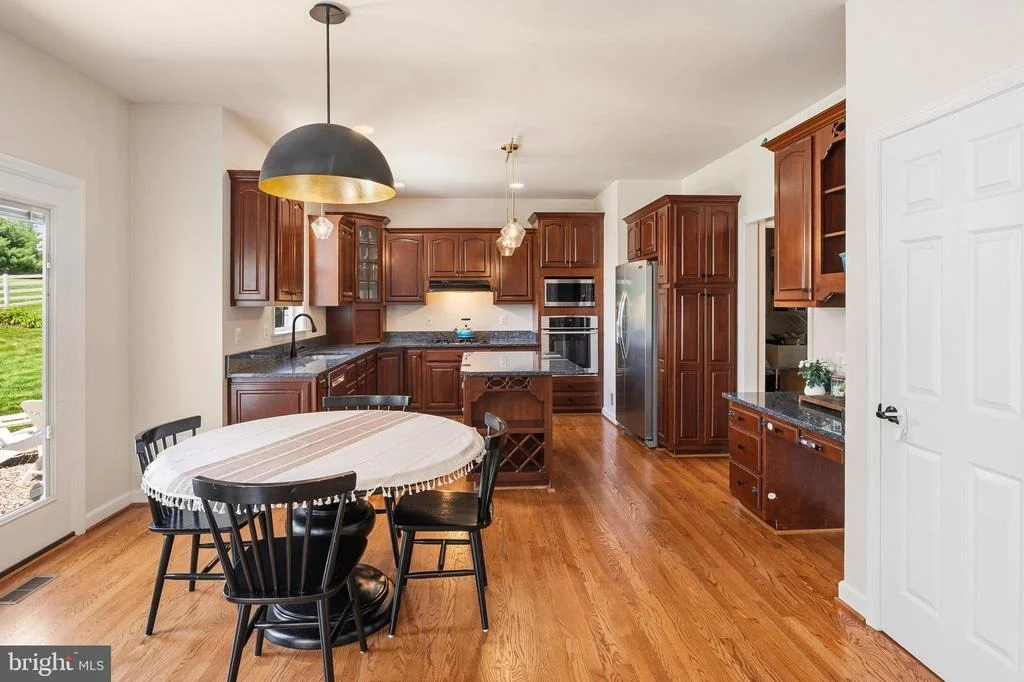 Photo of 6106 CHALLEDON CIRCLE