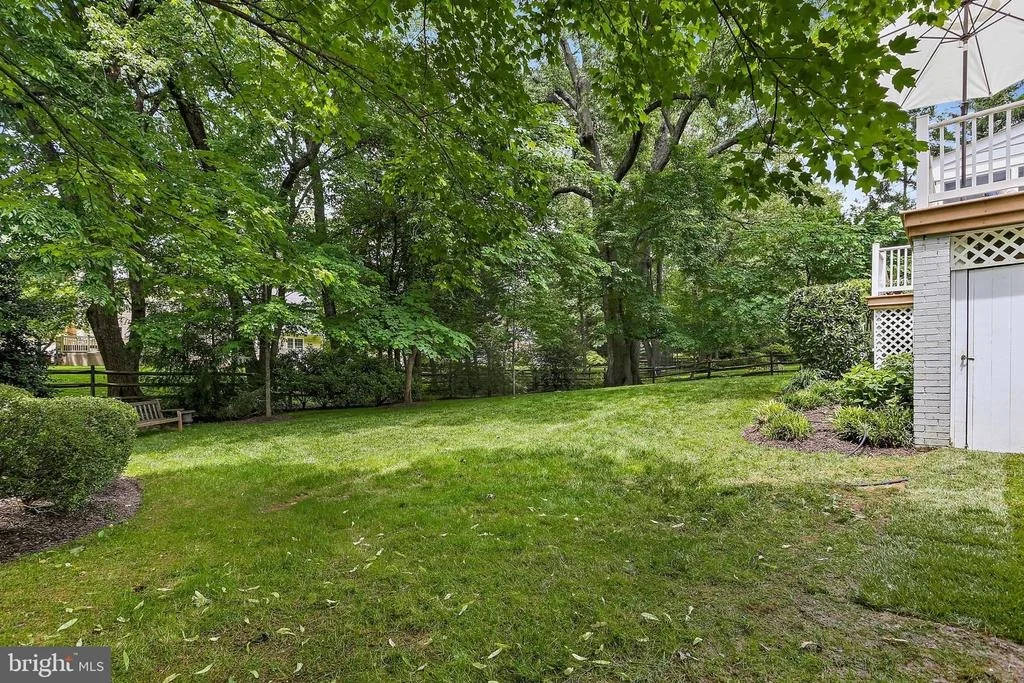 Photo of 8112 COACH STREET