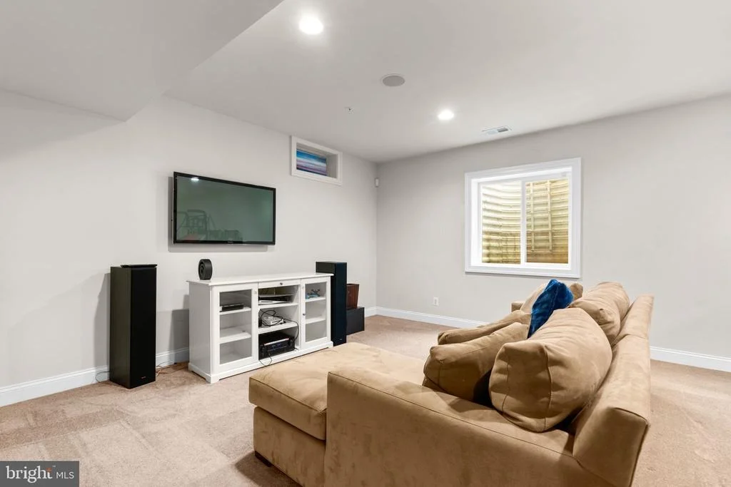 Photo of 18709 ASHBOURNE PLACE