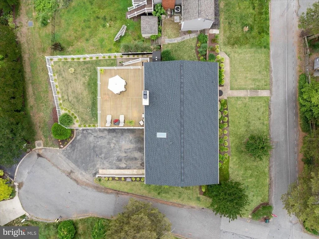 Photo of 508 WALNUT DRIVE