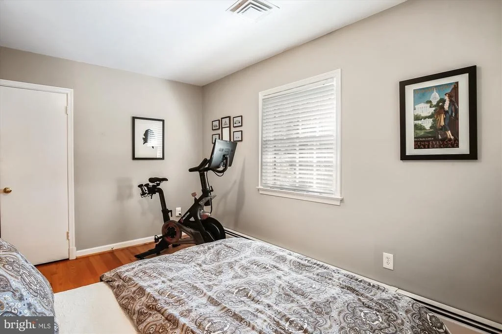 Photo of 1446 WOODACRE DRIVE