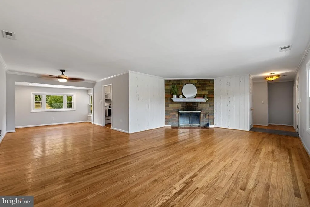 Photo of 19724 MEREDITH DRIVE