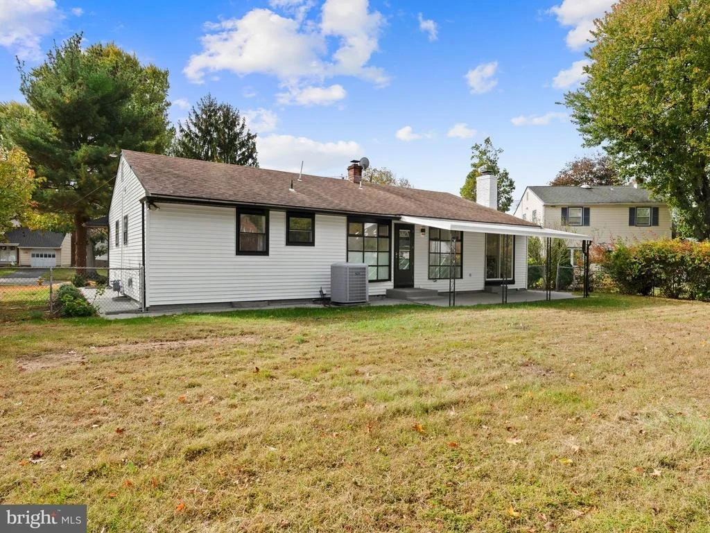 Photo of 443 VALLEY RUN DRIVE