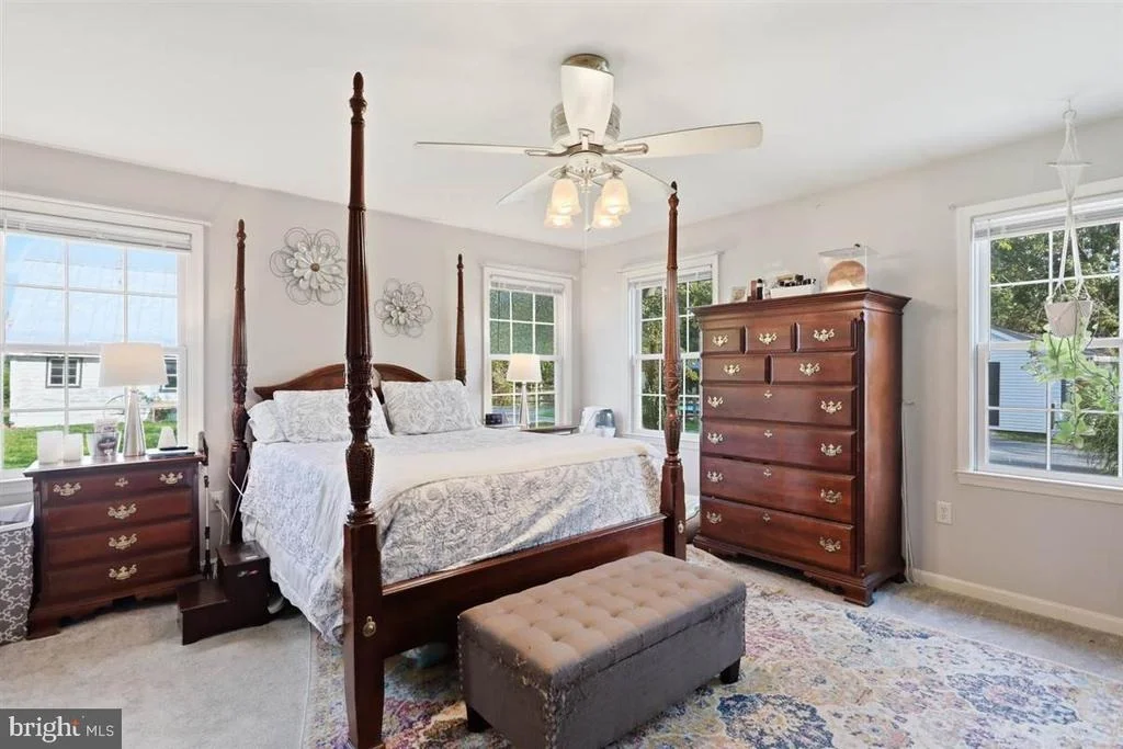 Photo of 5921 QUINN ROAD