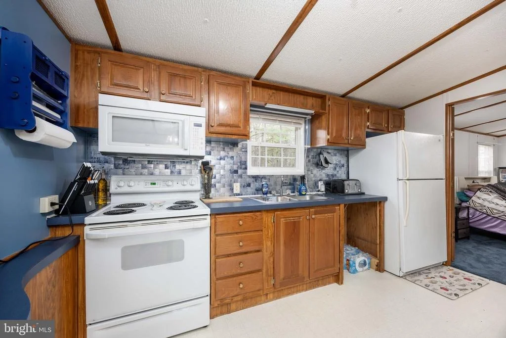 Photo of 22139 ROYAL OAK ROAD
