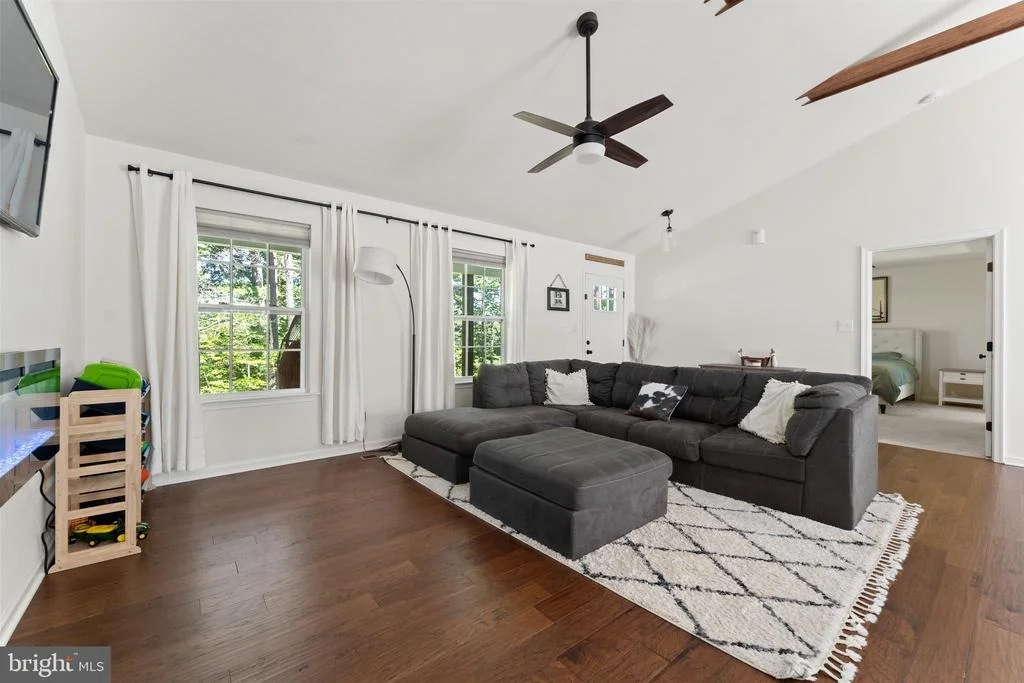 Photo of 3731 BREAKNOCK ROAD
