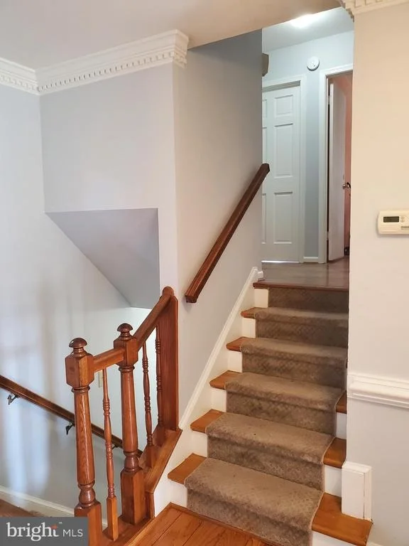 Photo of 302 W JUNIPER AVENUE