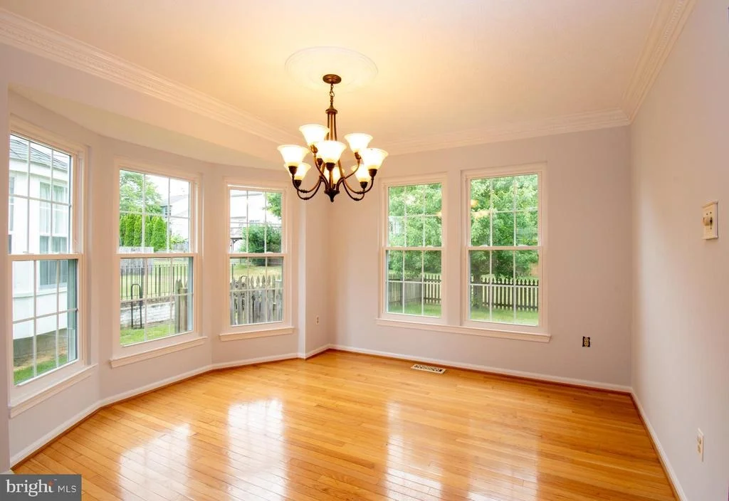 Photo of 1011 CHINABERRY DRIVE