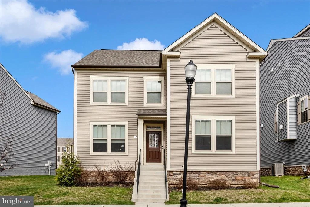Photo of 1701 EVANSBERRY DR