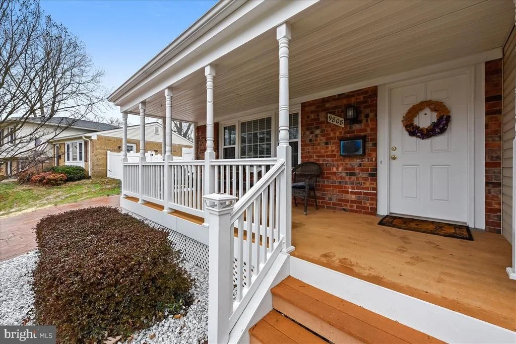 Photo of 9808 GREENVIEW LANE