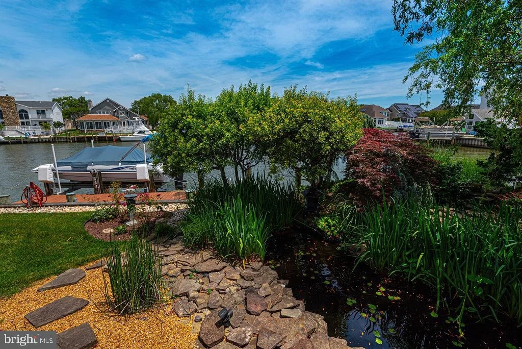 Photo of 23 HARLAN TRACE