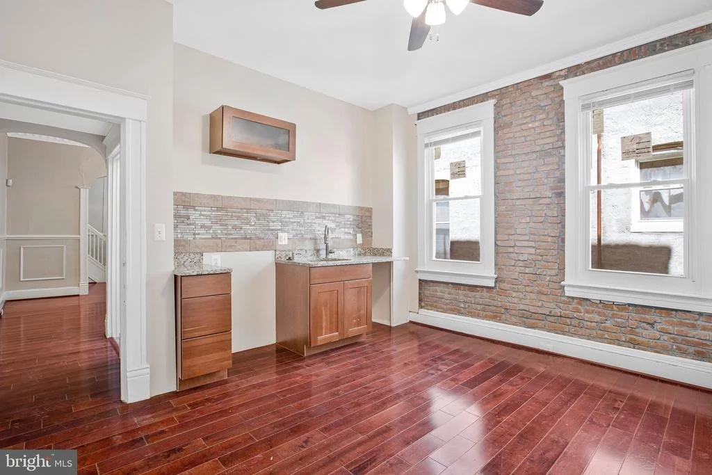 Photo of 2413 MADISON AVENUE
