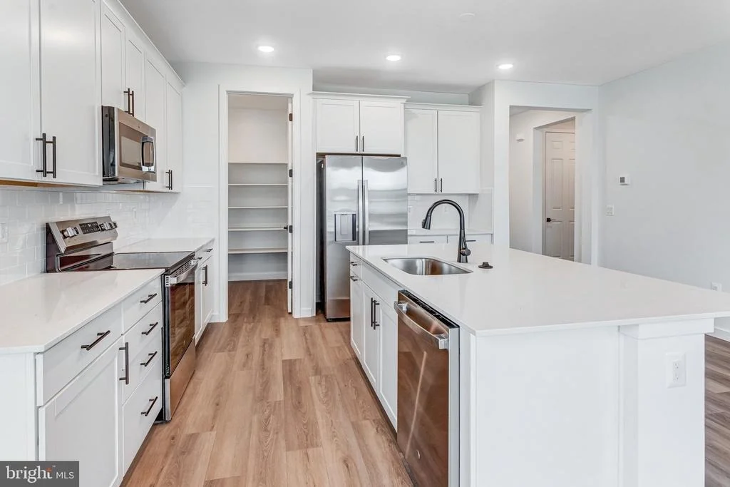 Photo of 624 CLOVER LANE