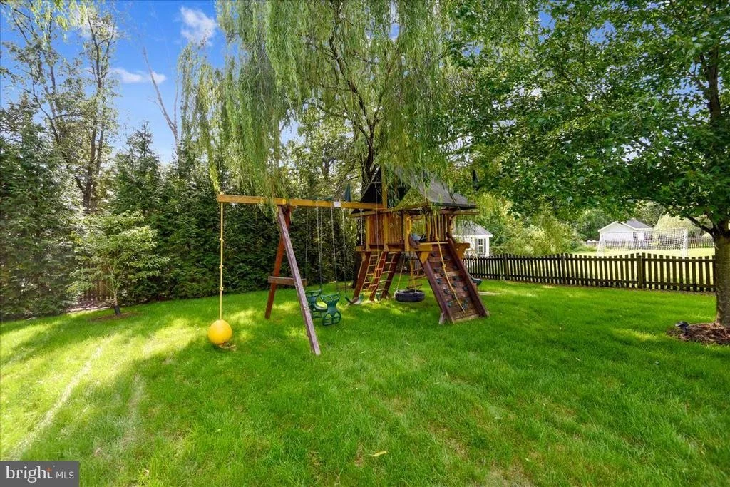 Photo of 25861 SPRING FARM CIRCLE