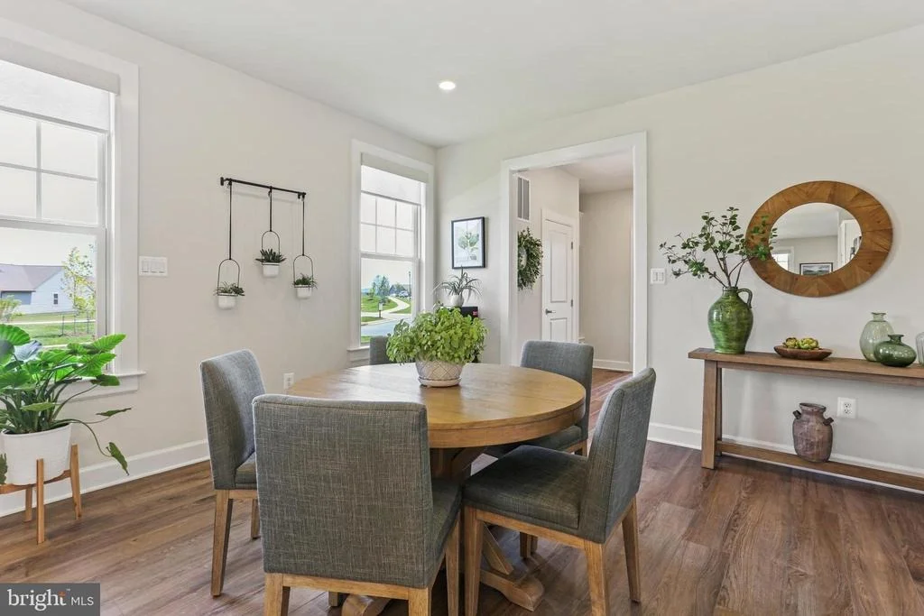 Photo of 384 CROWN POINT DRIVE