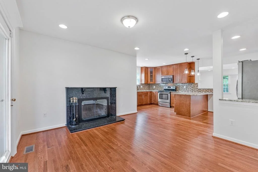 Photo of 3683 BLENHEIM BOULEVARD