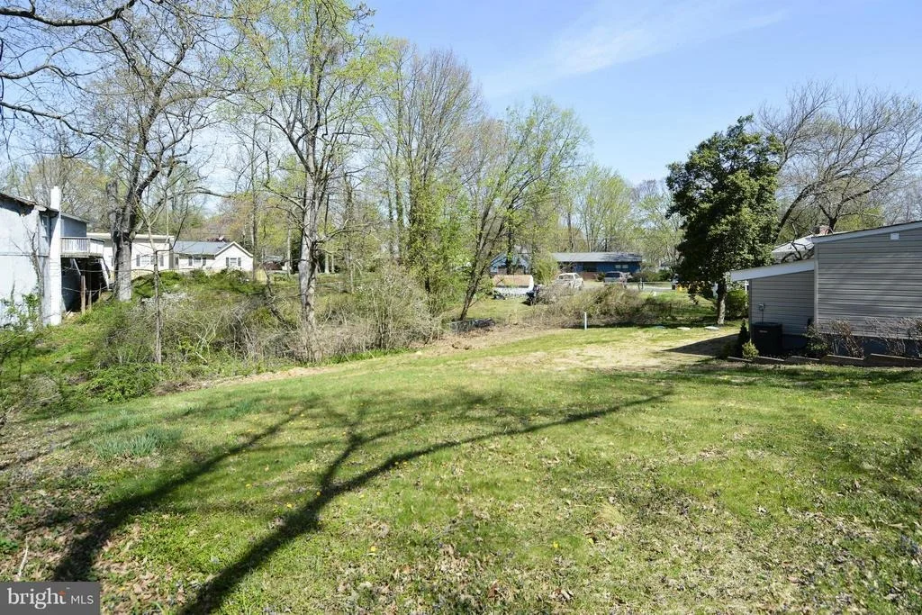 Photo of 2808 GLEN ISLE ROAD