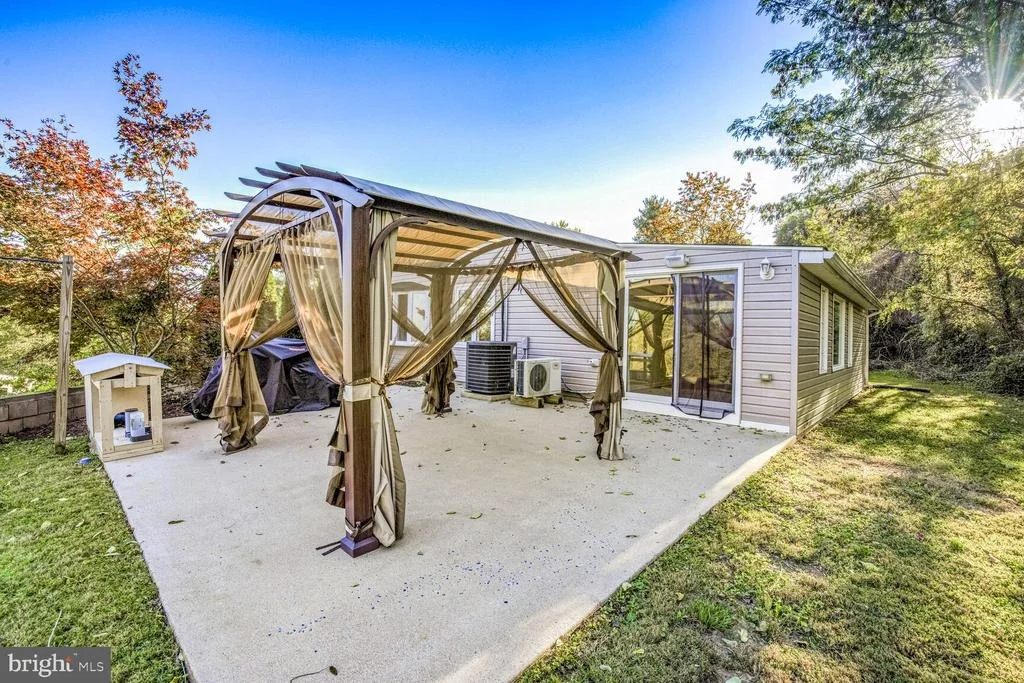 Photo of 6092 QUARTZ CIRCLE