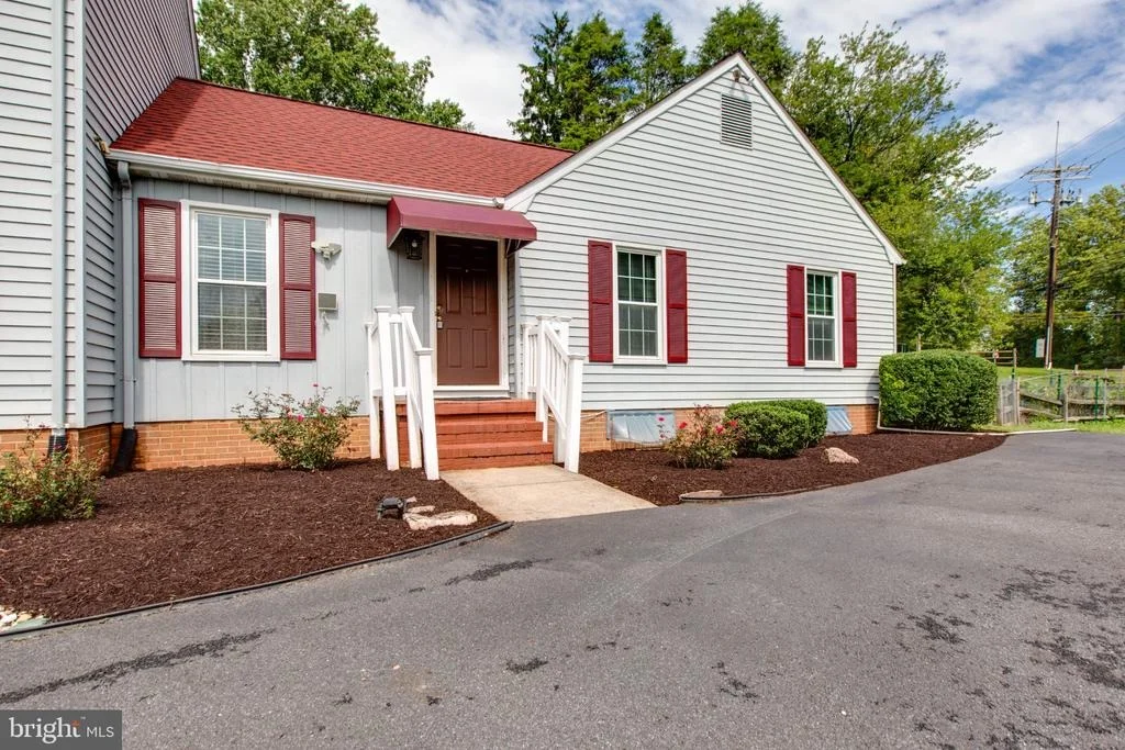 Photo of 8200 TYSON ROAD