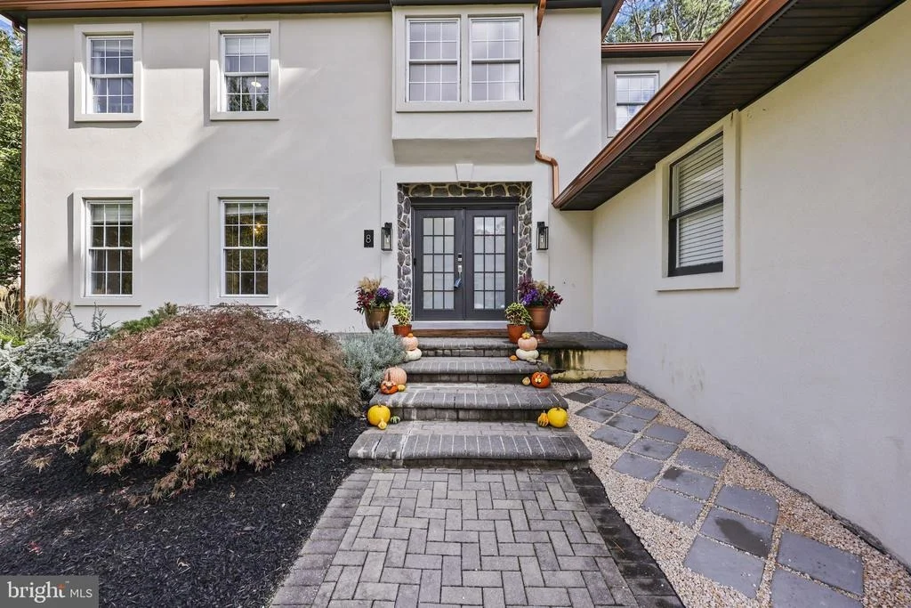 Photo of 8 ASHTON DRIVE