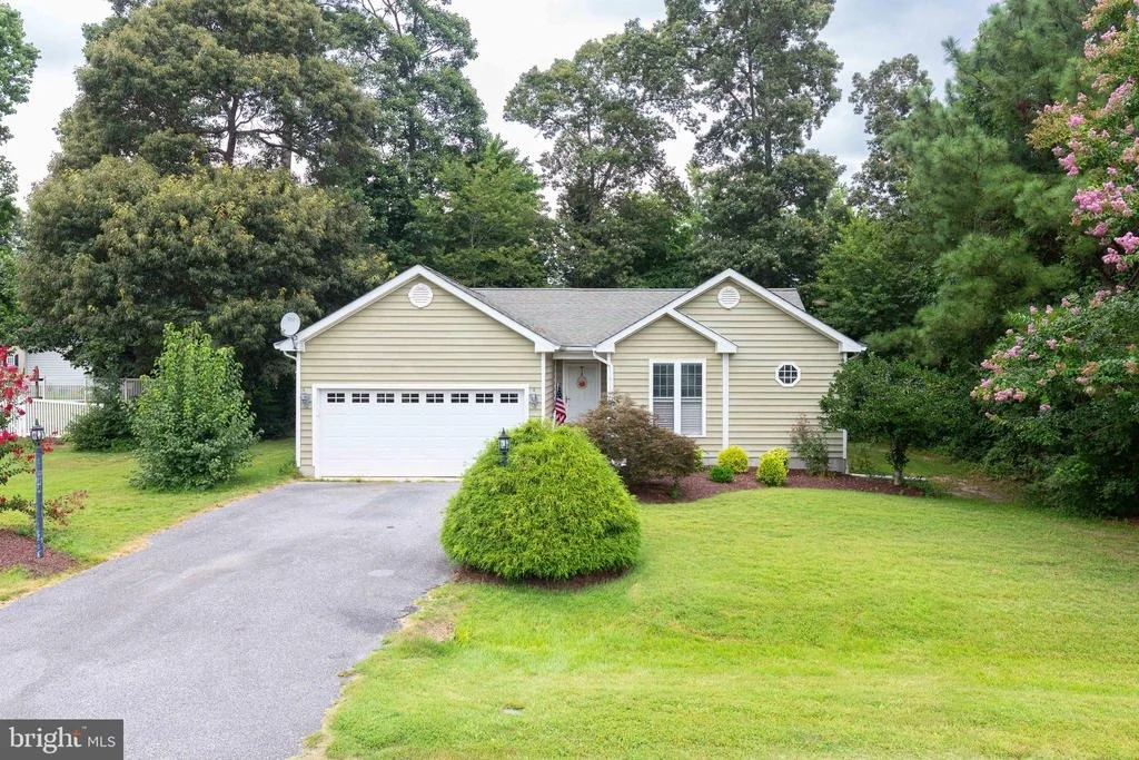 Photo of 30997 OAK LEAF DRIVE