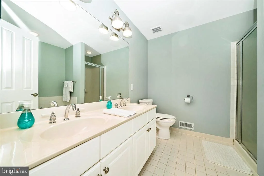 Photo of 2447 MERCHANT STREET