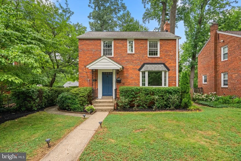 Photo of 1111 MEURILEE LANE