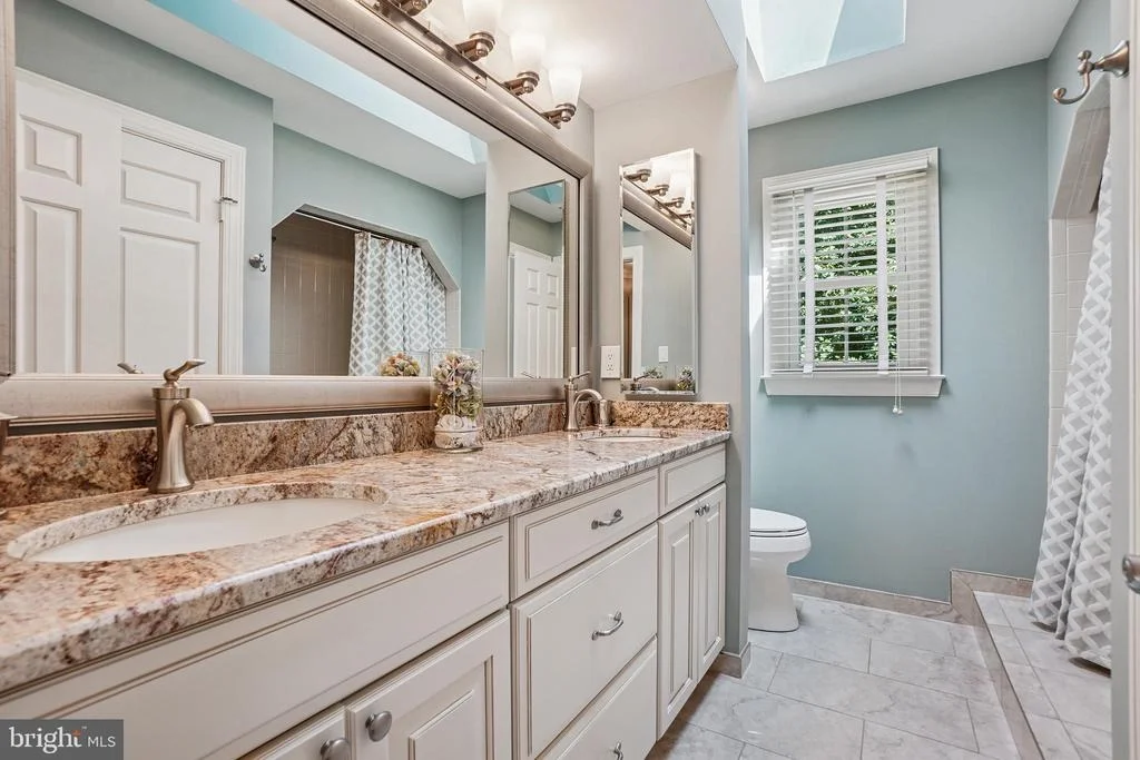 Photo of 616 SILVERSTONE COURT