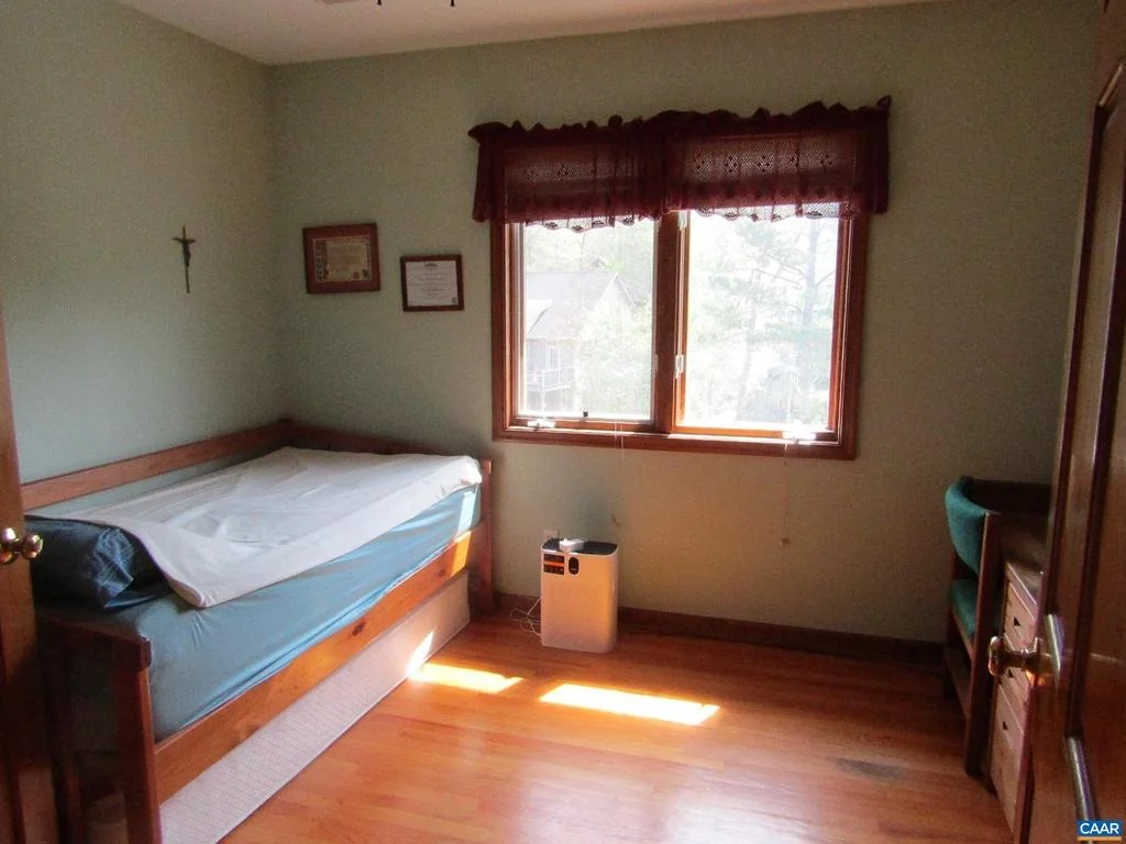 Photo of 798 JEFFERSON DR