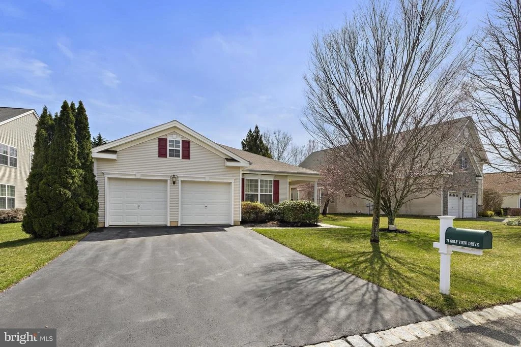 Photo of 71 GOLF VIEW DRIVE