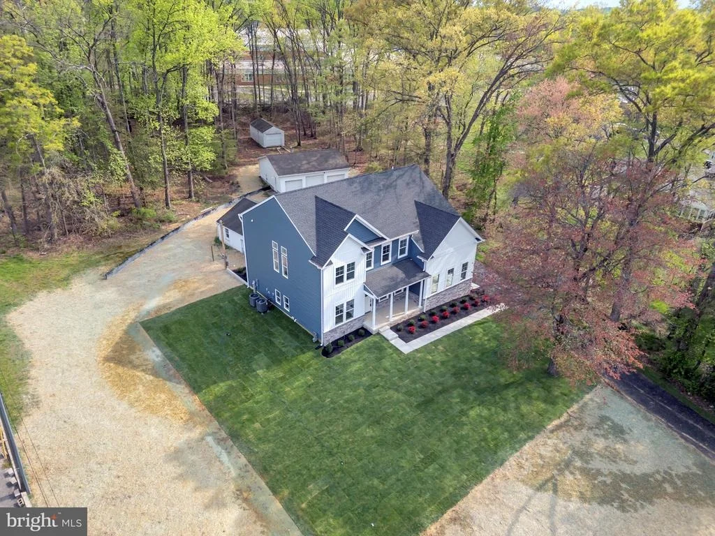 Photo of 413 TRIMBLE ROAD