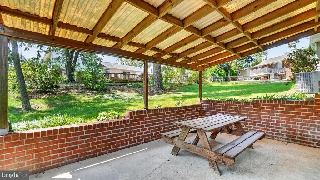 Photo of 3131 CASTLELEIGH ROAD