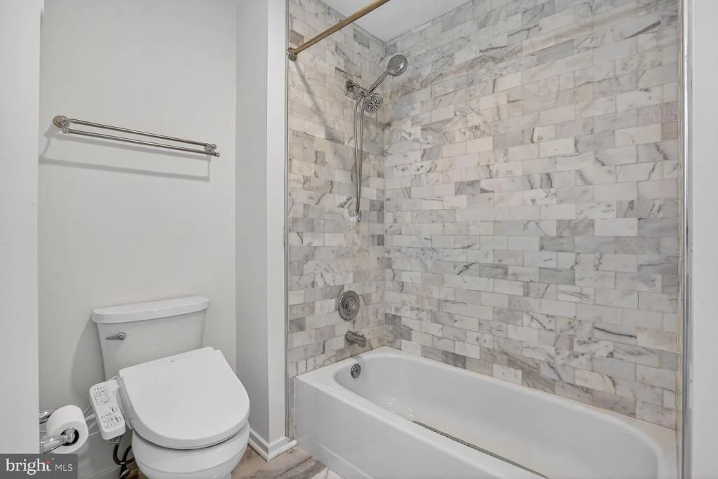 Photo of 2028 BEACON PLACE