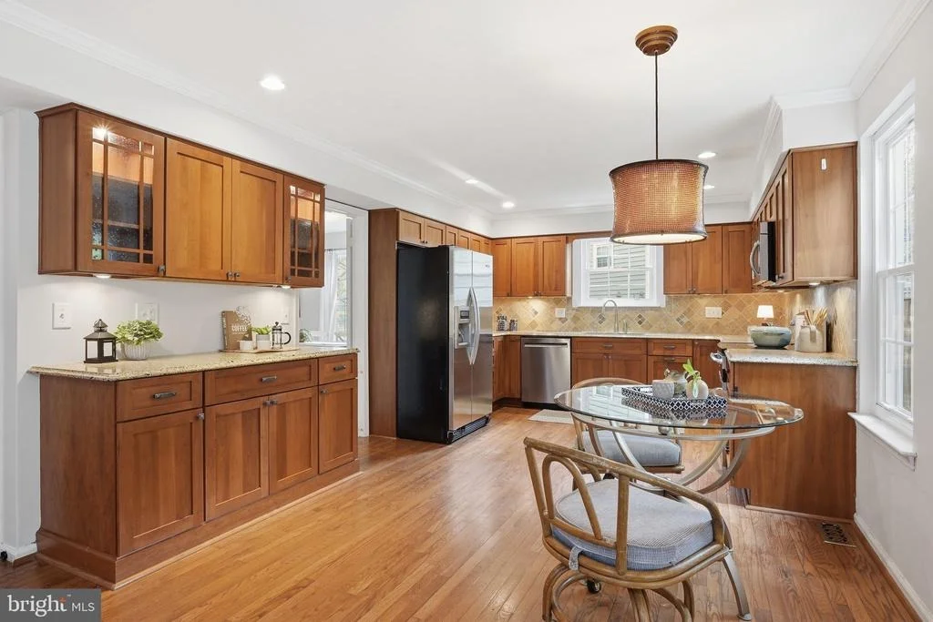 Photo of 289 COLLEGE MANOR DRIVE