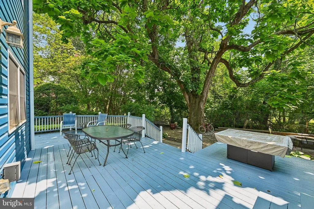 Photo of 20925 CLARKSBURG ROAD