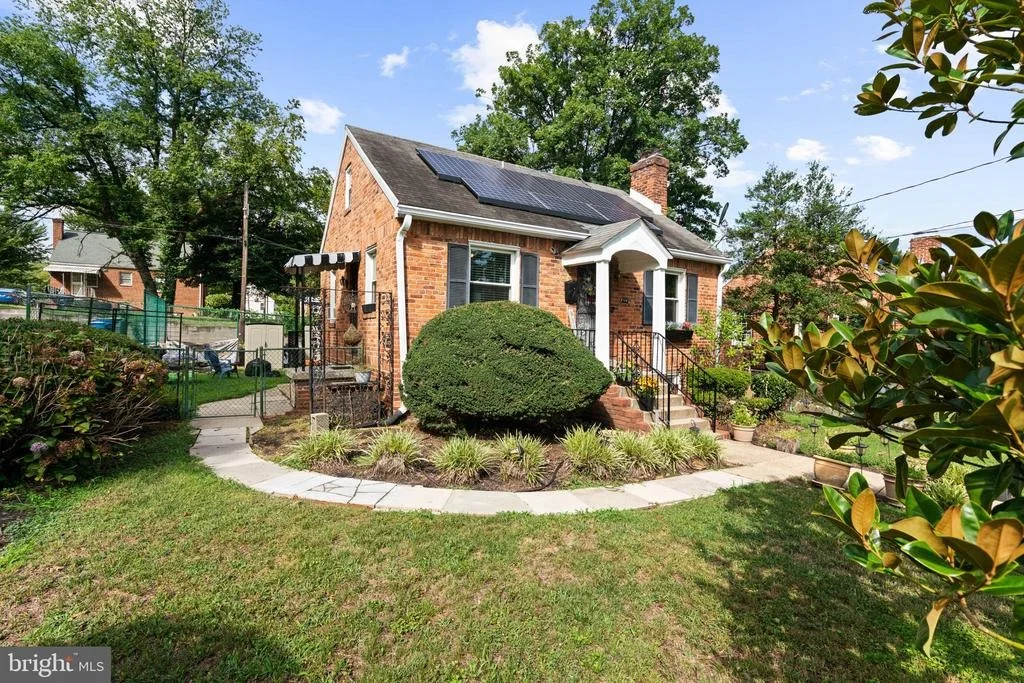 Photo of 1143 44TH PLACE SE