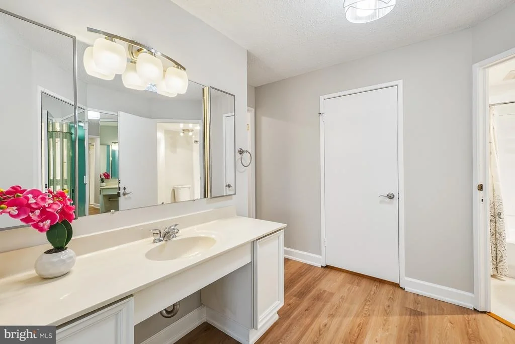 Photo of Unit 601 at 5904 MOUNT EAGLE DRIVE