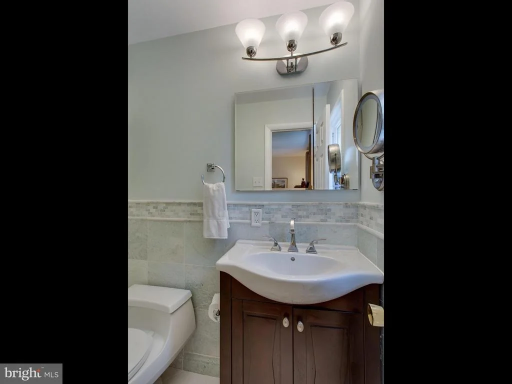 Photo of 7919 JANSEN DRIVE